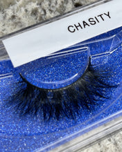 Load image into Gallery viewer, Chasity 5D Mink Lashes
