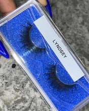 Load image into Gallery viewer, Lyndsey 3D Mink Lashes
