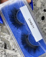 Load image into Gallery viewer, Chasity 5D Mink Lashes
