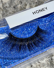 Load image into Gallery viewer, Honey 3D Mink Lashes
